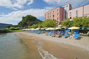 Гостиница Hotel Sportsman  Бардолино